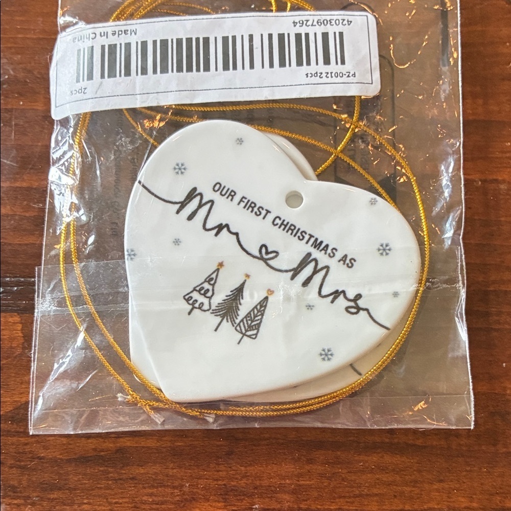 CLEARANCE 🎄First Christmas as Mr & Mrs Heart ornament
B5